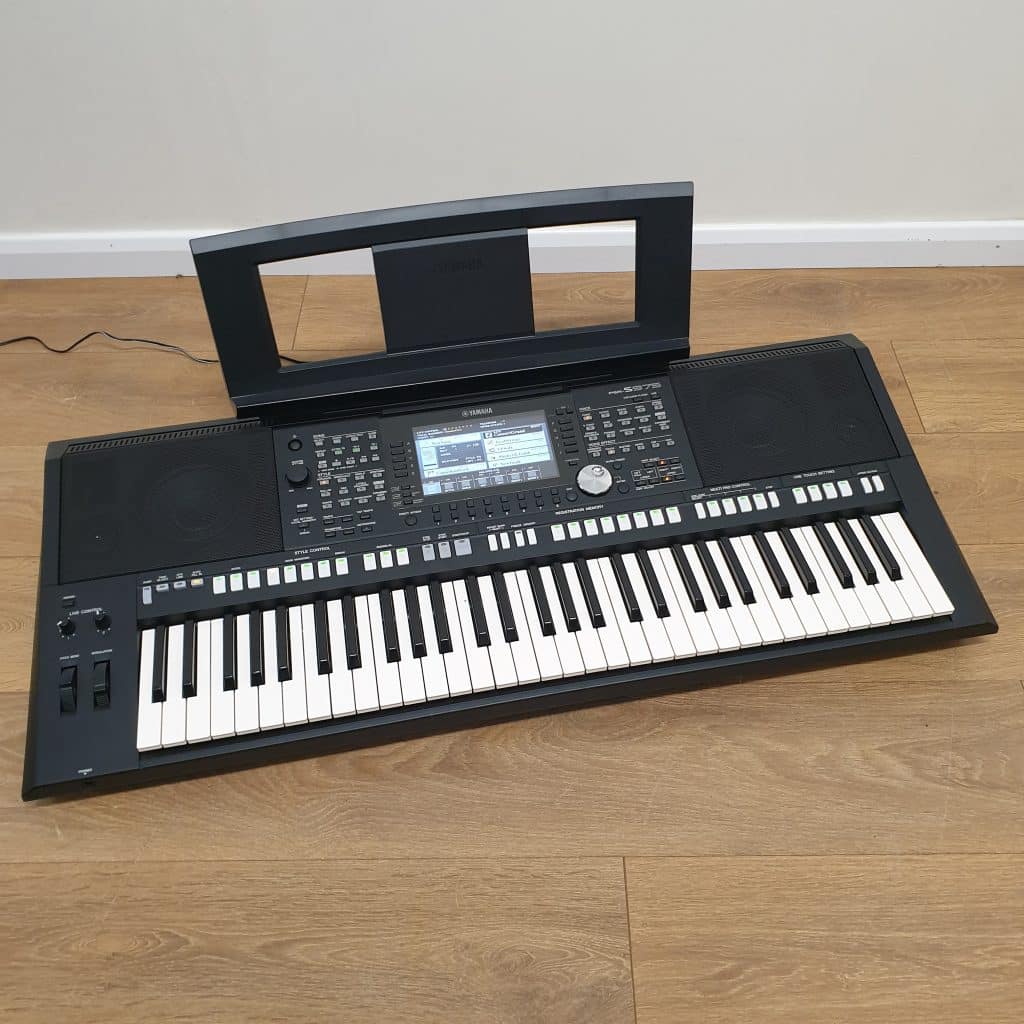Used Yamaha PSR S975 Keyboard (Stock ID: #10413)