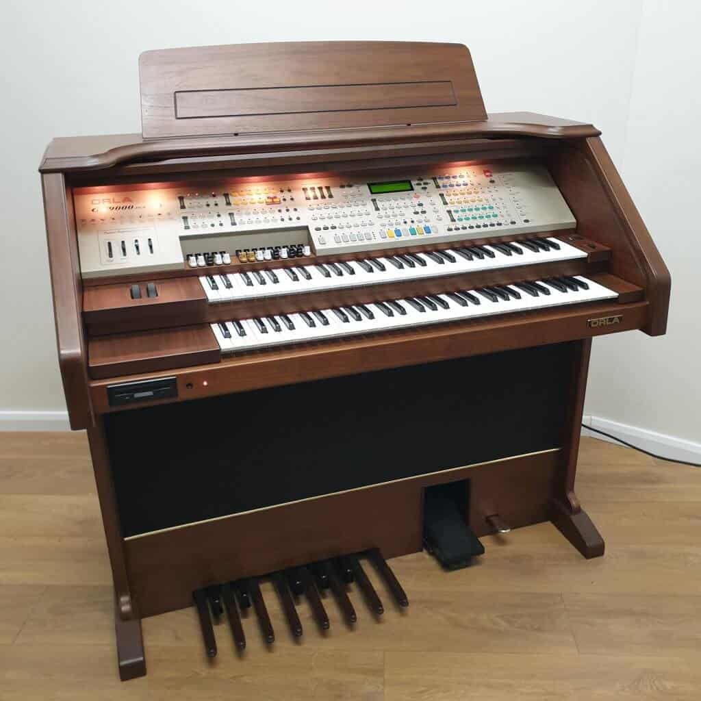 Used Orla GT9000 DLX Organ (Stock ID: #9362)