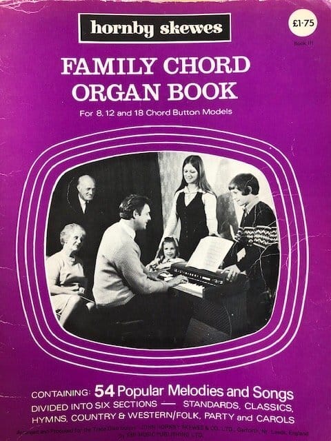 Family Chord Organ Book for 8,12 and 18 Chord Button Models - Book III