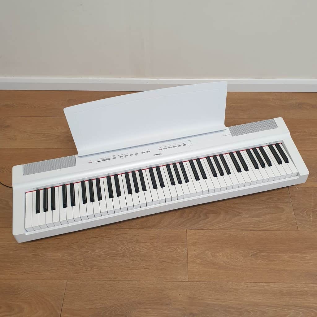 Used Yamaha P121 Portable Digital Piano In White (Stock ID: #10615)