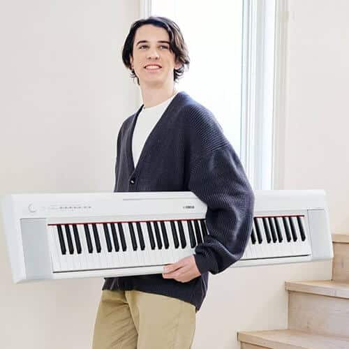 Yamaha Piaggero NP-35 76-Key Lightweight Piano