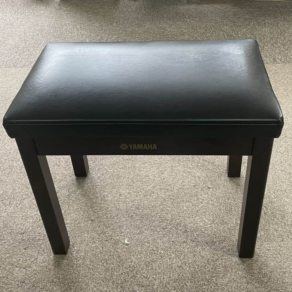 Used Yamaha Bench- Black/Mahogany (I)