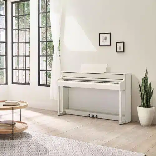 Yamaha Clavinova CLP-835 Digital Piano