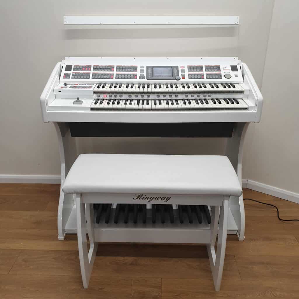 Used Orla Ringway RS1000e Organ In White (Stock ID: #7300)