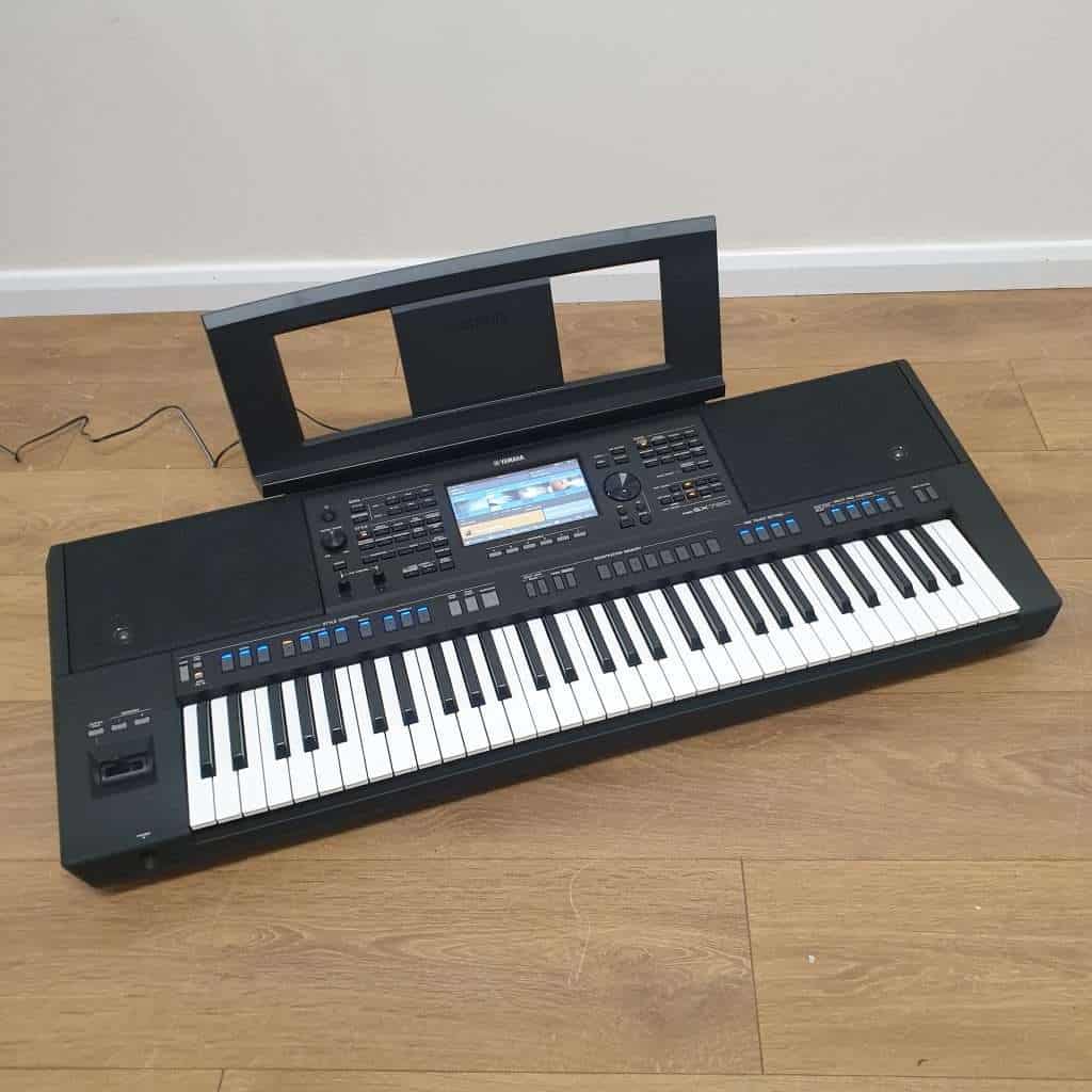 Used Yamaha SX720