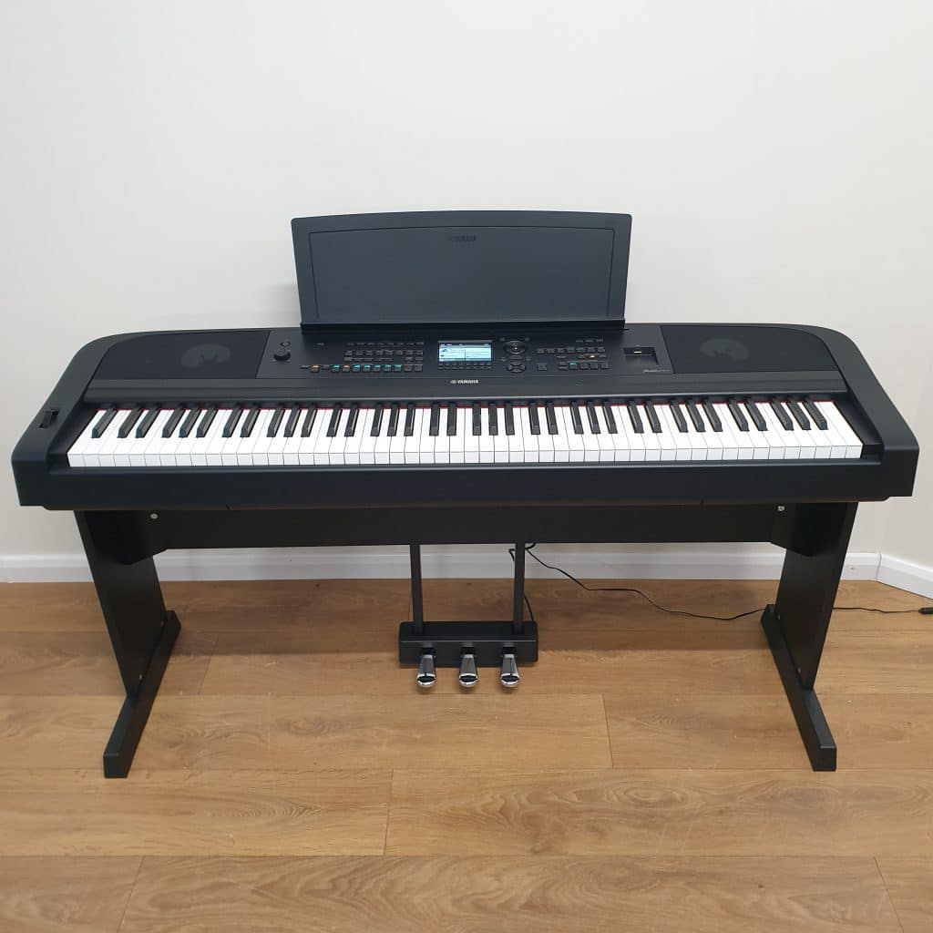 Used Yamaha DGX670 With Stand & Pedals In Black (Stock ID: #10440)