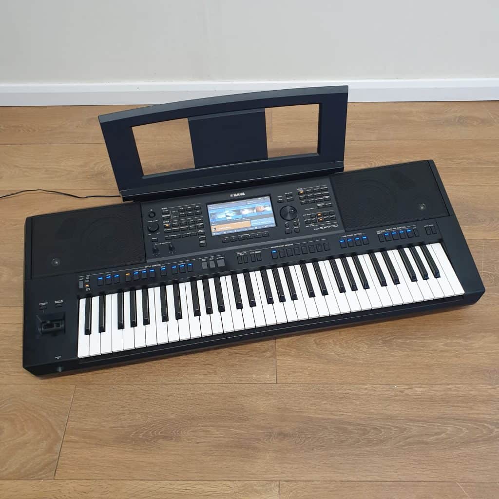 Used Yamaha PSR SX700 Keyboard (Stock ID: #8461)
