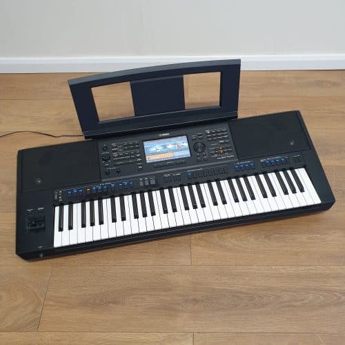 Used Yamaha PSR SX700 Keyboard (Stock ID: #8461)