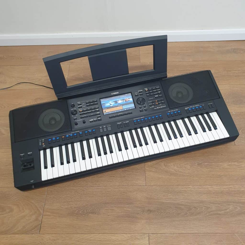 Used Yamaha PSR SX900 Keyboard (Stock ID: #10669)