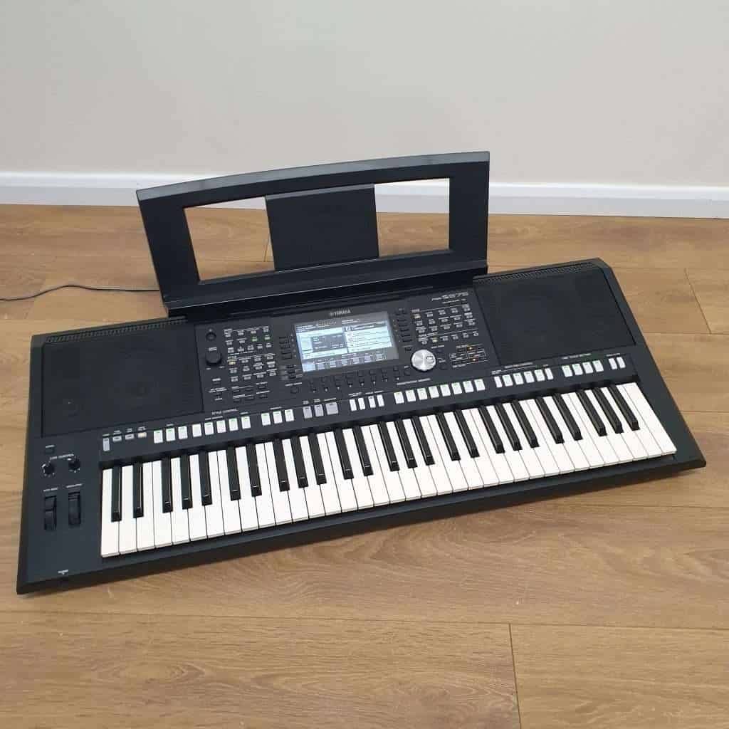 Used Yamaha PSR S975 Keyboard (Stock ID: #10488)