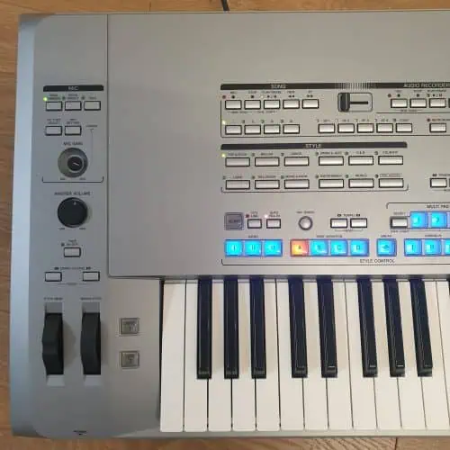 Used Yamaha Tyros 5 76 & Speakers (Stock ID: #10545)