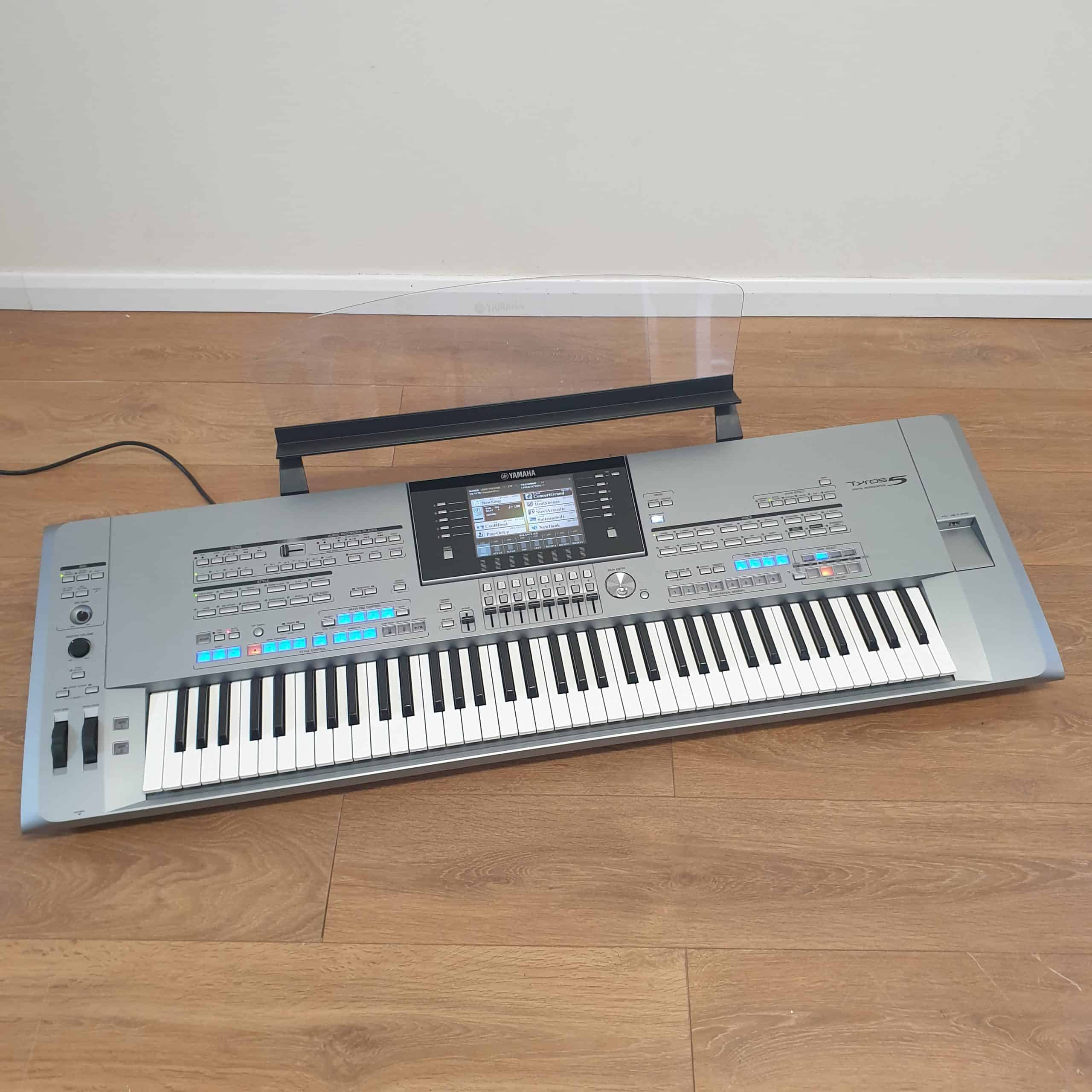 Used Yamaha Tyros 5 76 & Speakers (Stock ID: #10689)