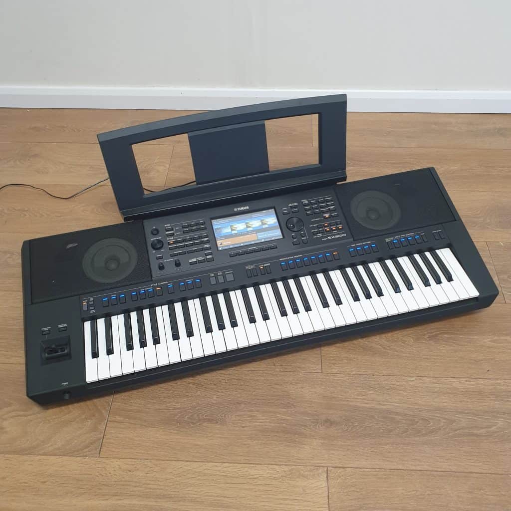 Used Yamaha PSR SX900 Keyboard (Stock ID: #10656)