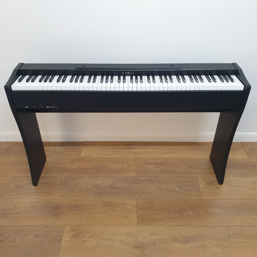 Kawai CL26B Digital Piano in Black - DOES NOT SWITCH ON - SOLD FOR SPARES / REPAIRS
